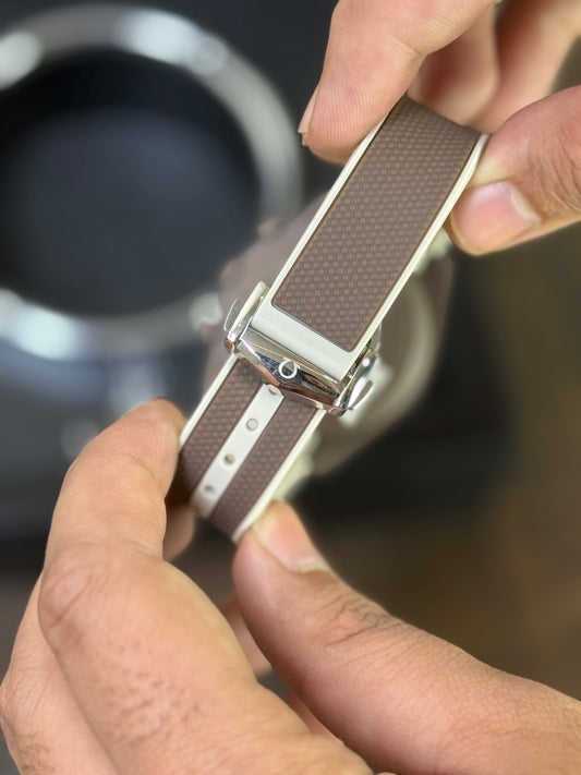 Omega Mission-Moon Brown